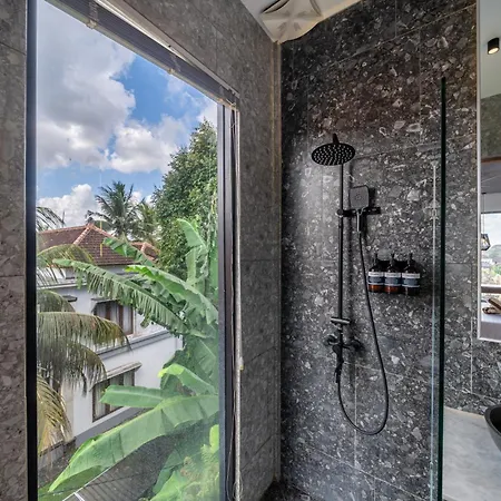 Sebelas Apartments By Evdekimi - Modern Stay With Pool Near Dining & Shops