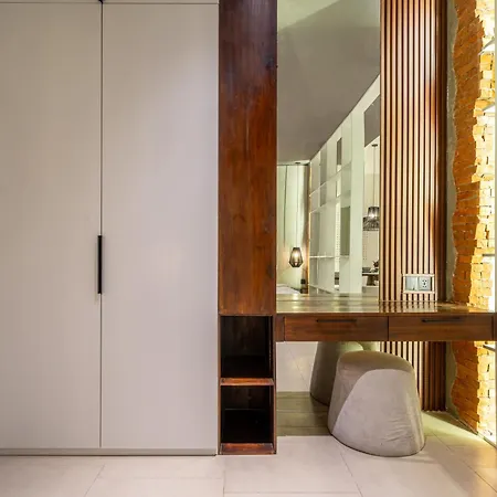 Sebelas Apartments By Evdekimi - Modern Stay With Pool Near Dining & Shops