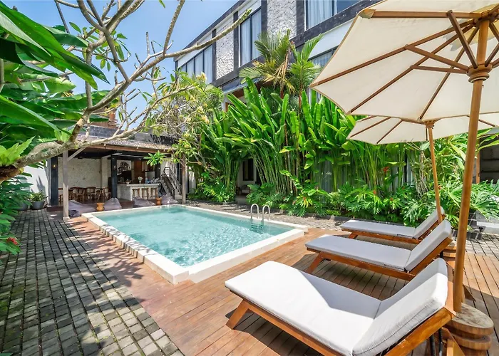アパートホテル Sebelas By Evdekimi - Modern With Pool Near Dining & Shops