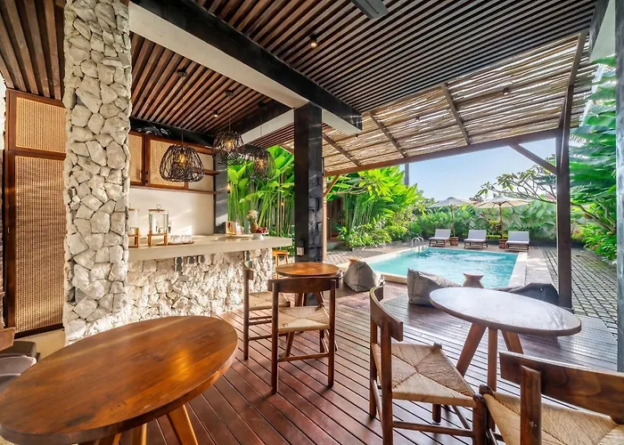 Sebelas By Evdekimi - Modern With Pool Near Dining & Shops 3* ウブド