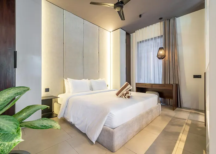 Sebelas By Evdekimi - Modern With Pool Near Dining & Shops 3*
