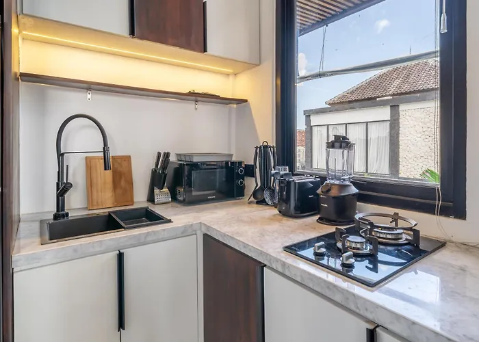 Sebelas By Evdekimi - Modern With Pool Near Dining & Shops アパートホテル ウブド
