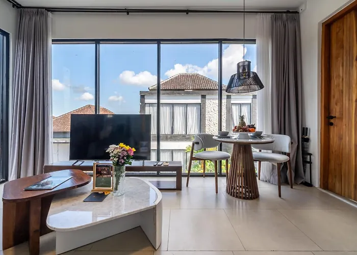 Sebelas By Evdekimi - Modern With Pool Near Dining & Shops 3*
